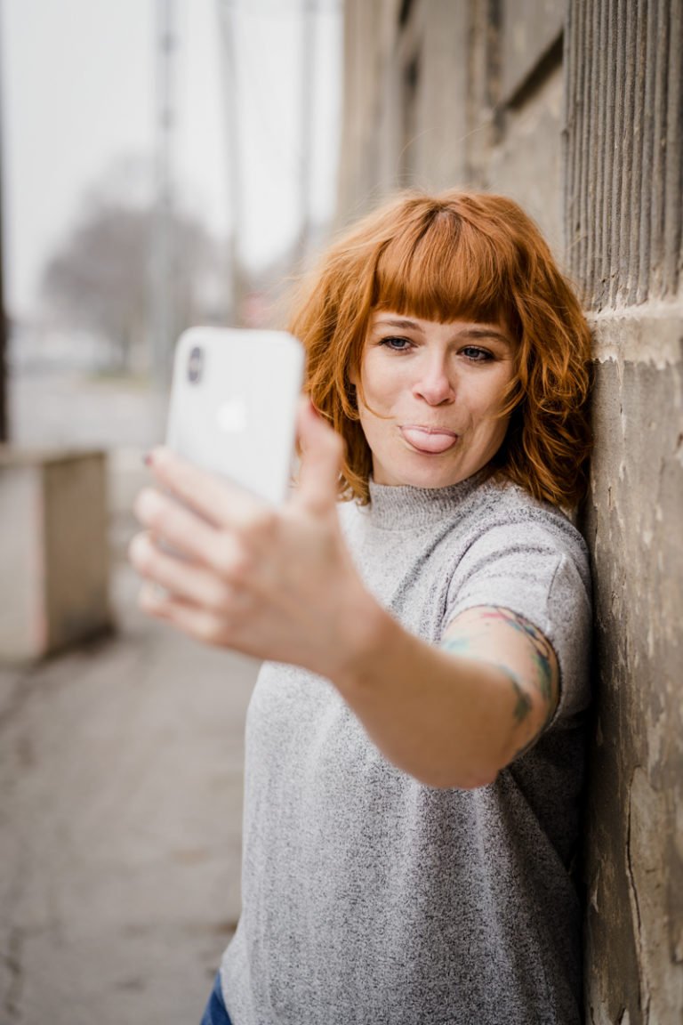 Miriam blitzt Miriam Mehlman Fotografie Selfie